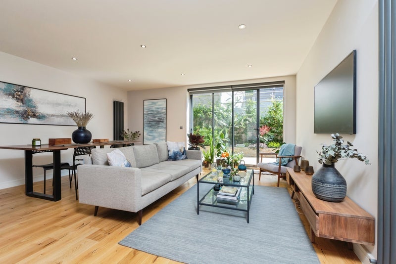 Room Haydn Avenue in Greater London