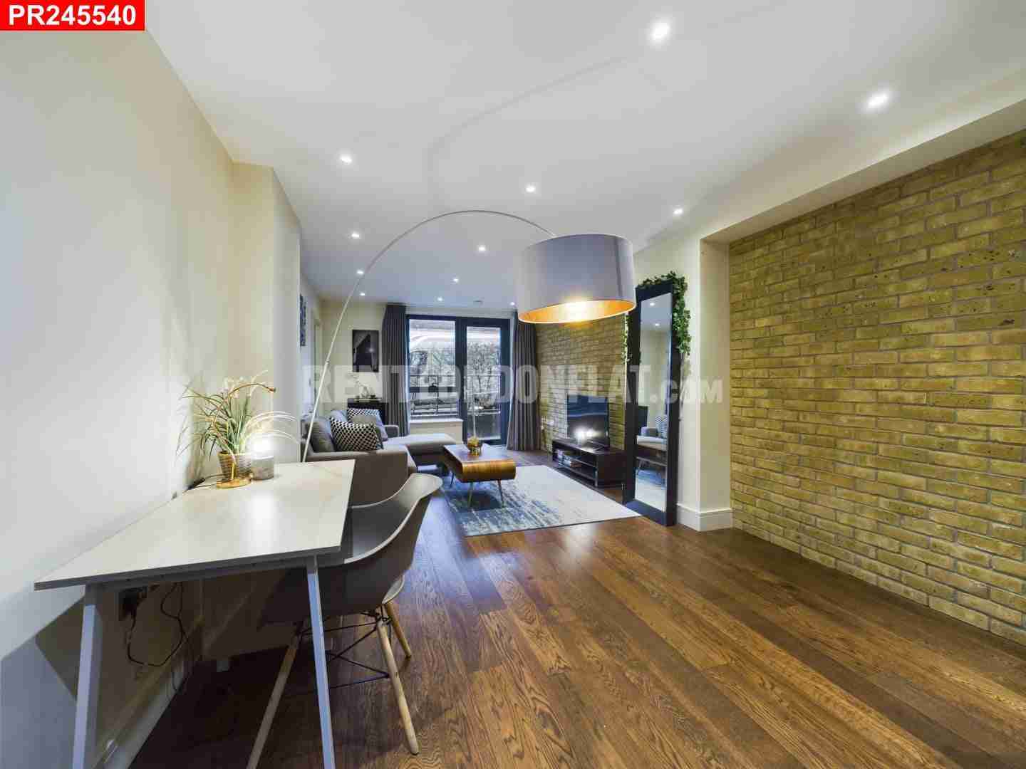 Flat Turner Street in Greater London