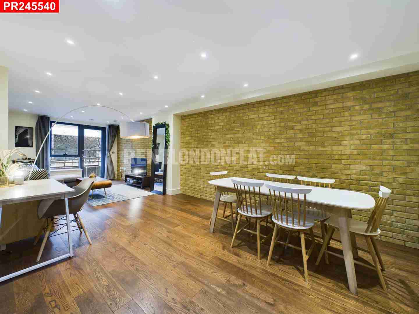 Flat Turner Street in Greater London