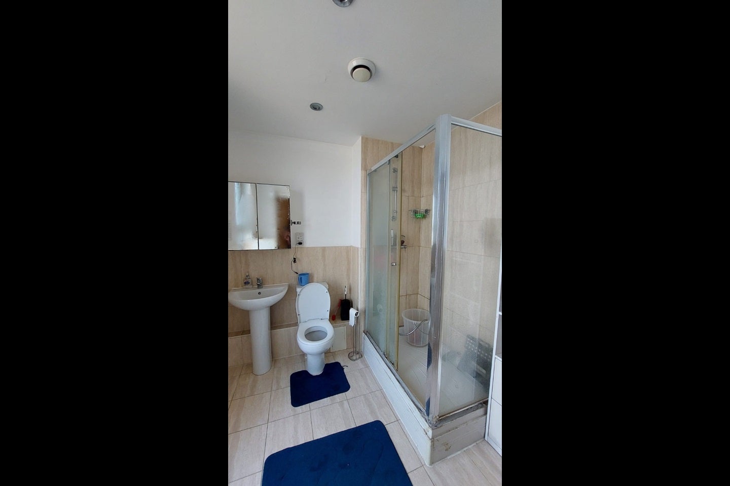 Room Beldam Way in Greater London