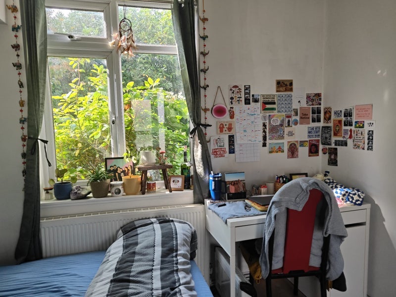 Room Blessington Close in Greater London