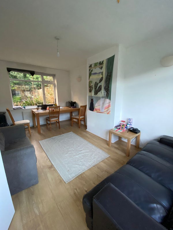 Room Blessington Close in Greater London