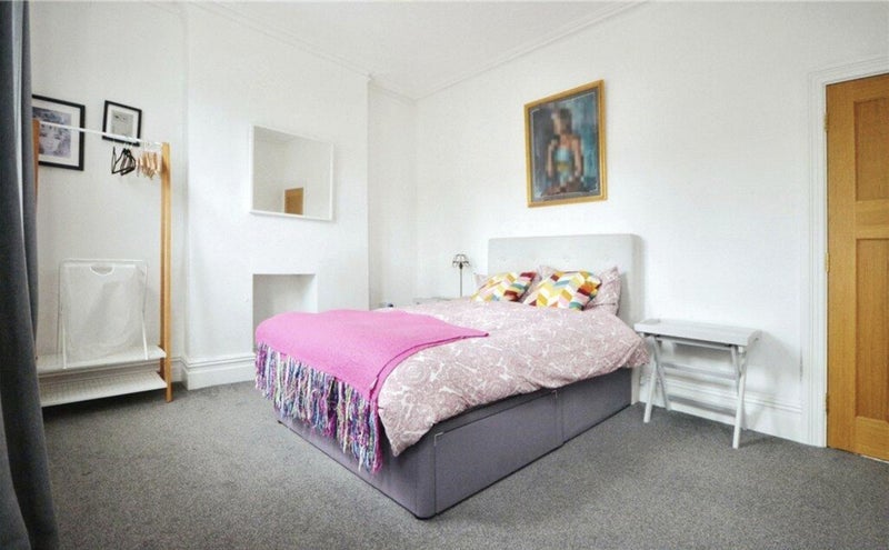 Room Earl Lane in Cardiff