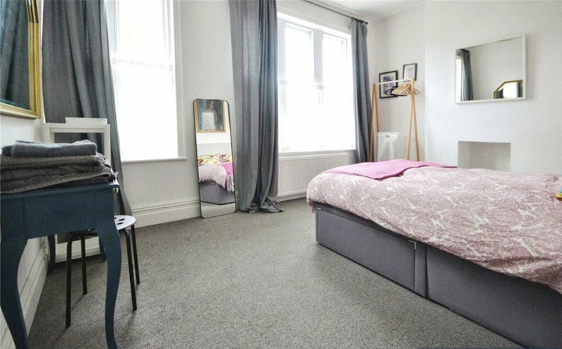 Room Earl Lane in Cardiff