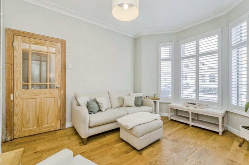 Room Earl Lane in Cardiff