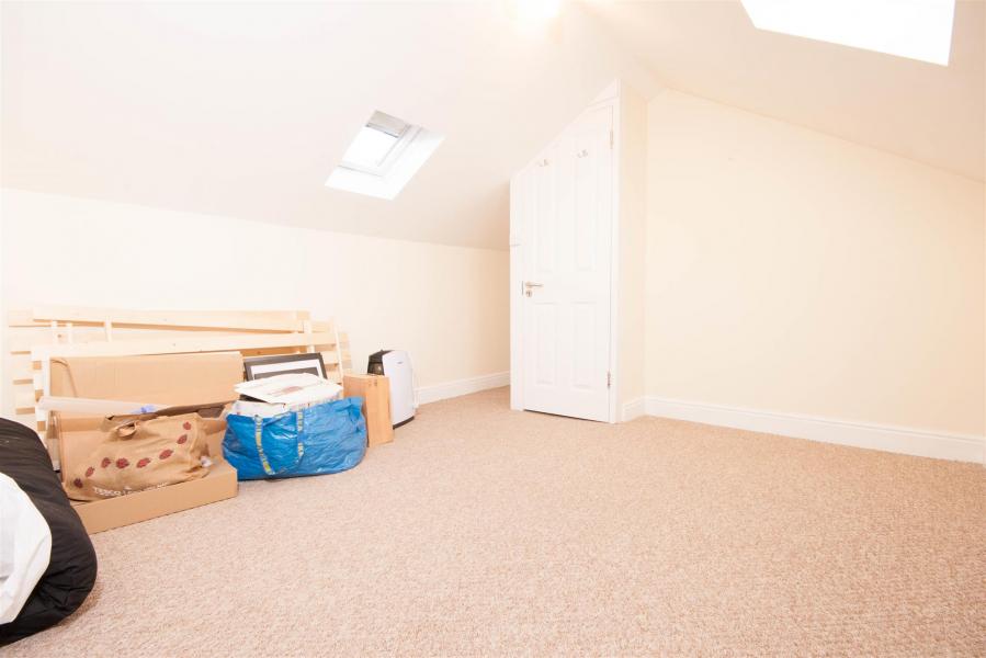 Flat Durnsford Road in Greater London