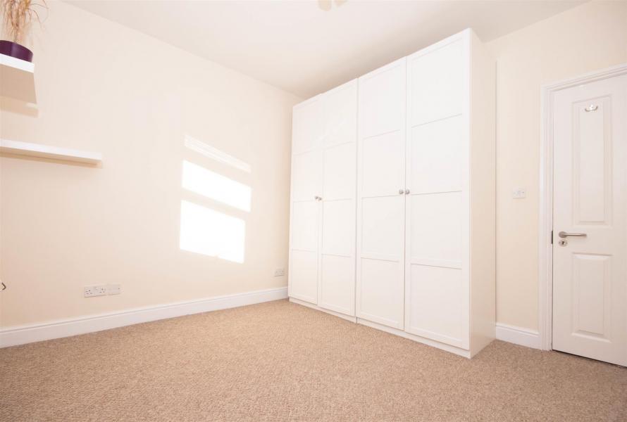 Flat Durnsford Road in Greater London