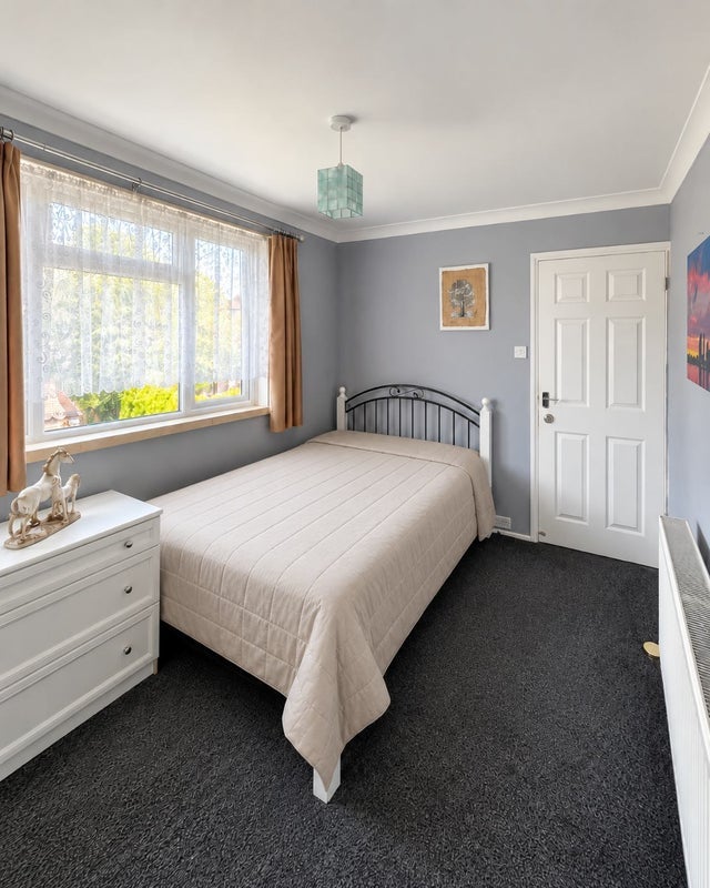 Room Saint Marys Road in Bristol