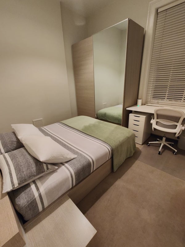 Room Moreton Street in City of Westminster
