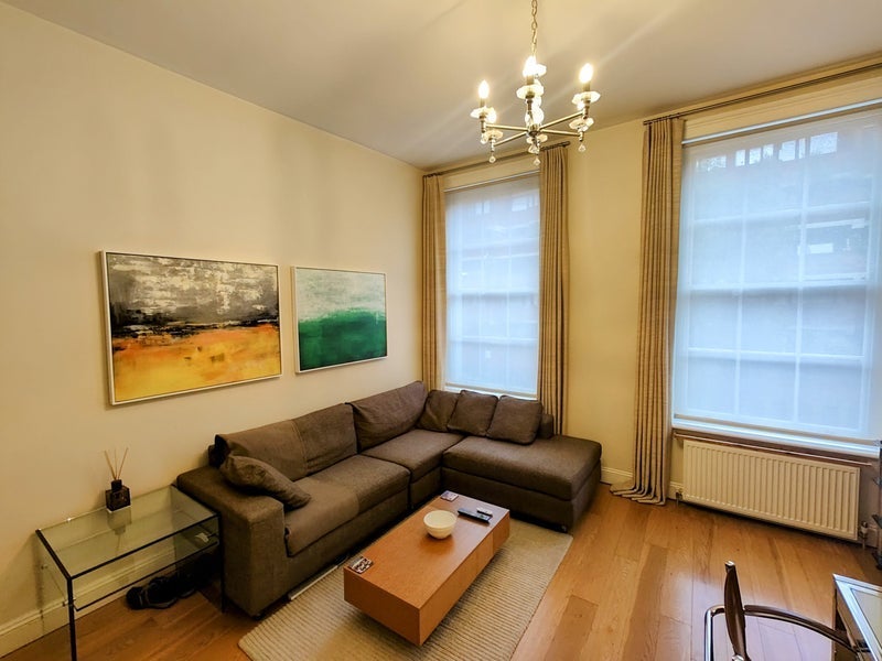 Room Moreton Street in City of Westminster