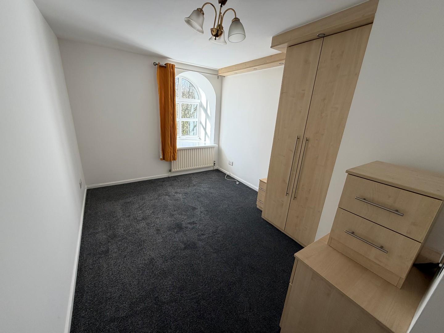 Flat Miller Street in Bury