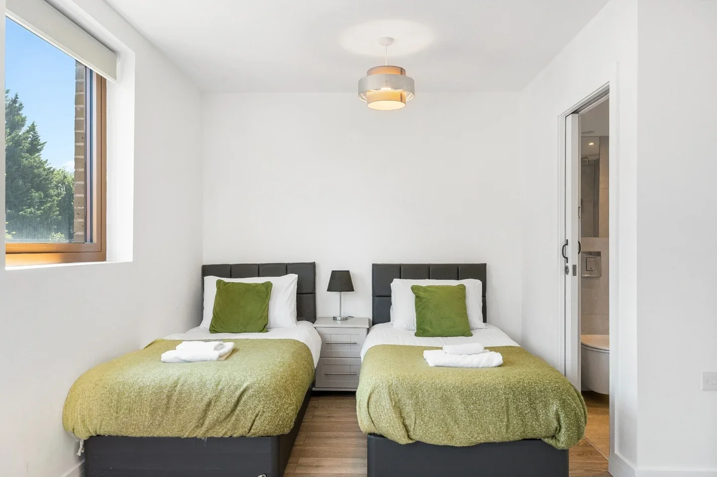Flat Aldenham Road in Watford