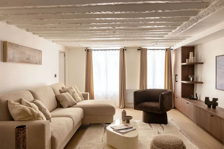 Flat Rue Croix des Petits Champs in Paris