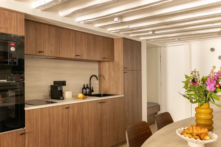Flat Rue Croix des Petits Champs in Paris