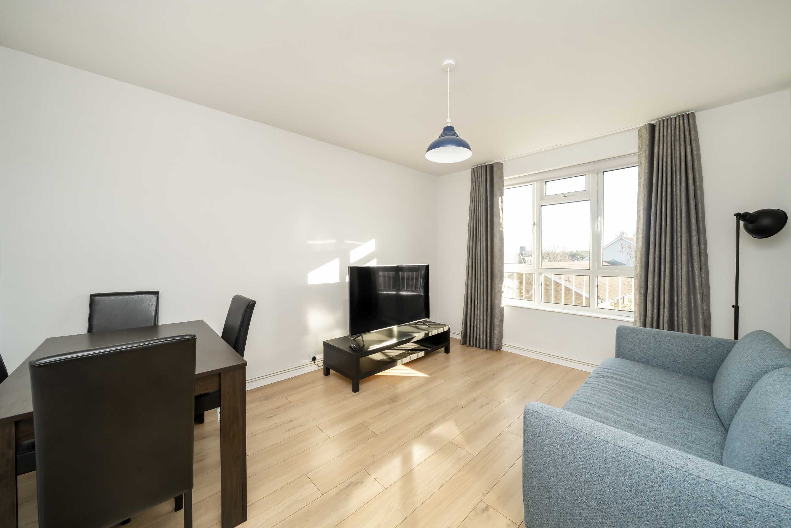 Flat Ward Road in Greater London