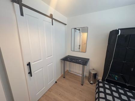 Room Carlisle Close in Corby
