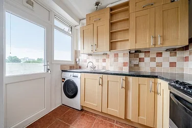 Flat Upper Richmond Road in Greater London