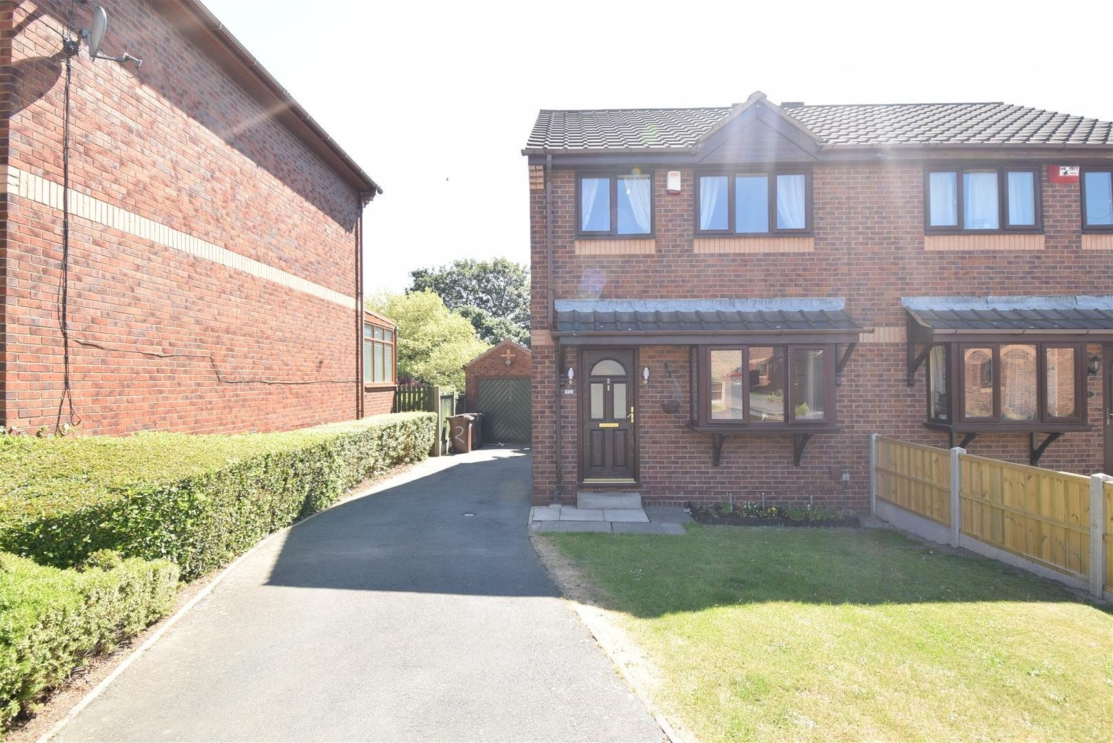 House Owlett Mead Close in Leeds