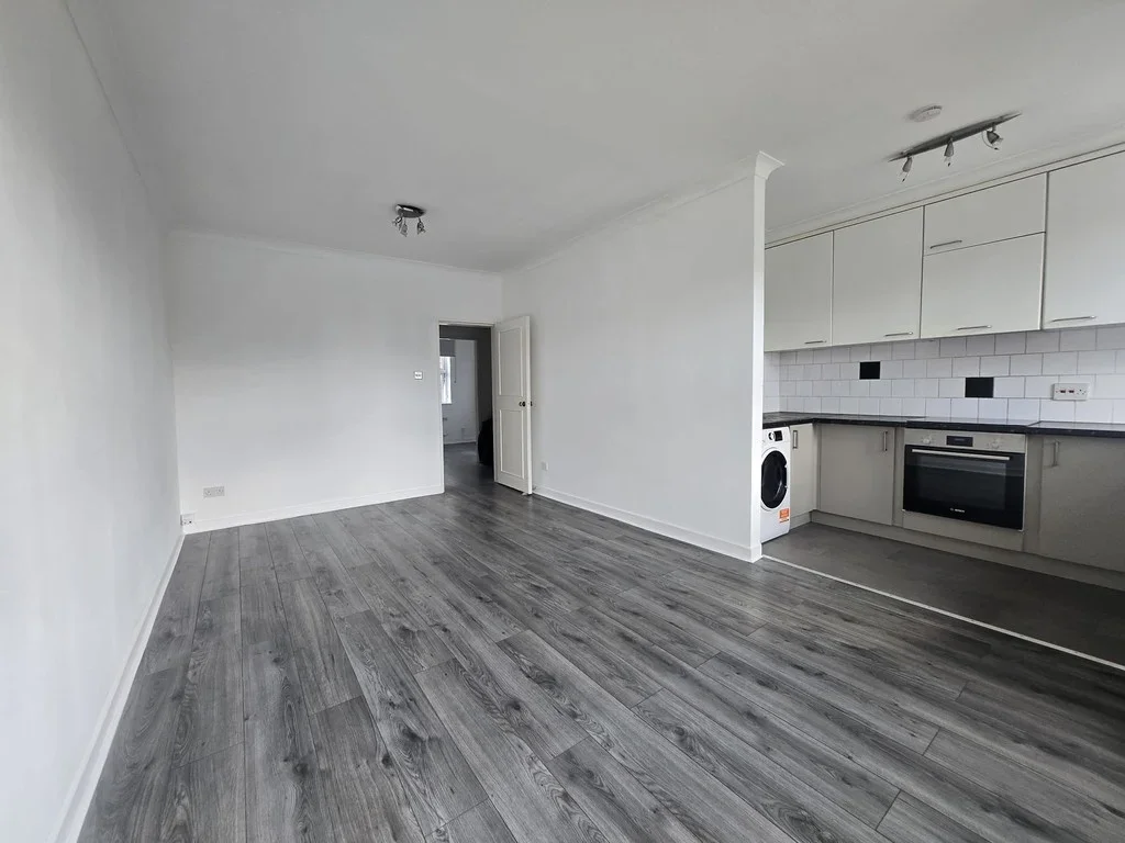 Flat Eagle Terrace in Greater London