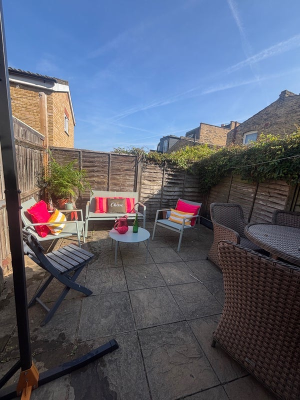 Room Glenburnie Road in Greater London