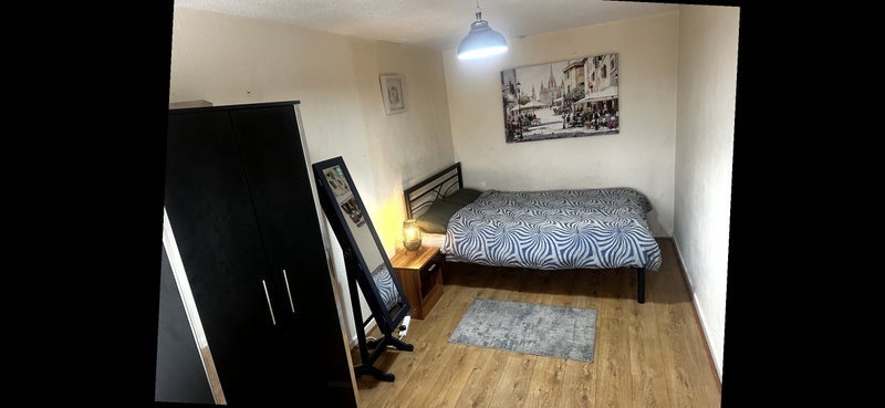 Room Samuel Street in Preston