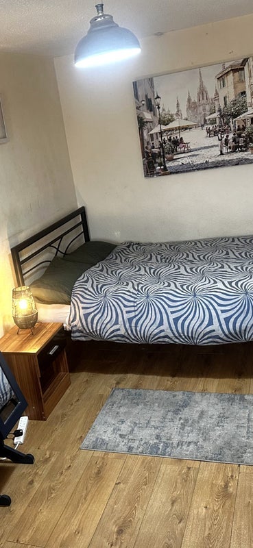 Room Samuel Street in Preston