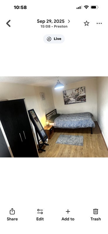 Room Samuel Street in Preston