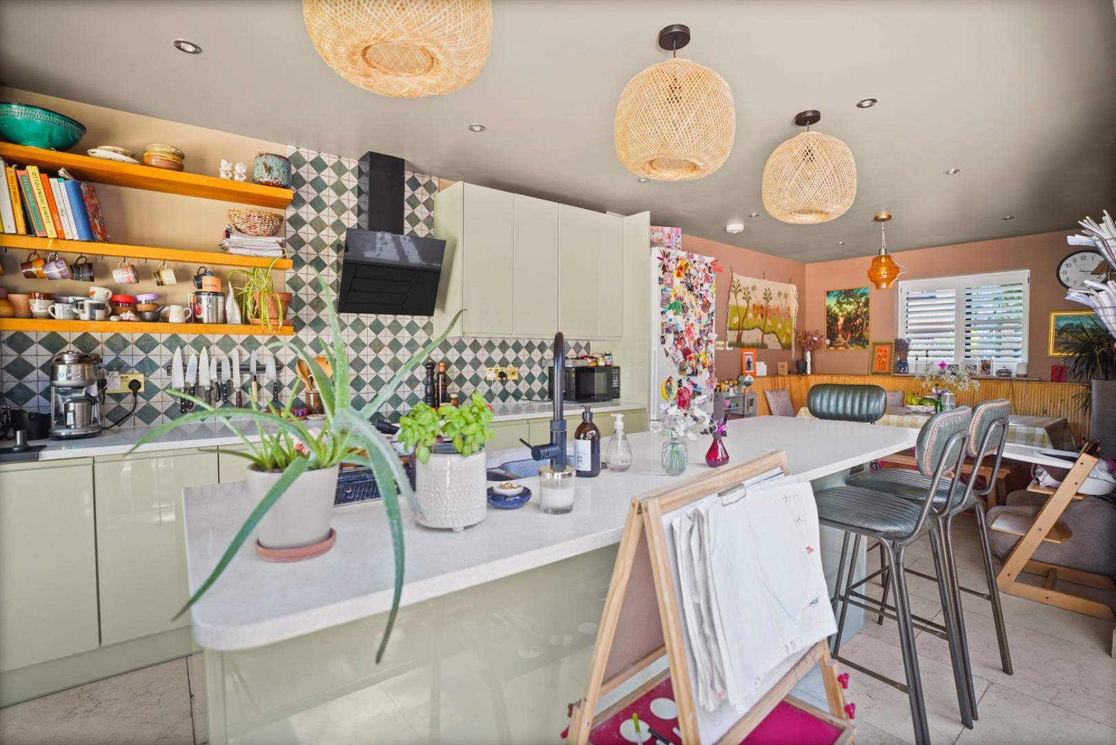 House Tree View Close in Greater London