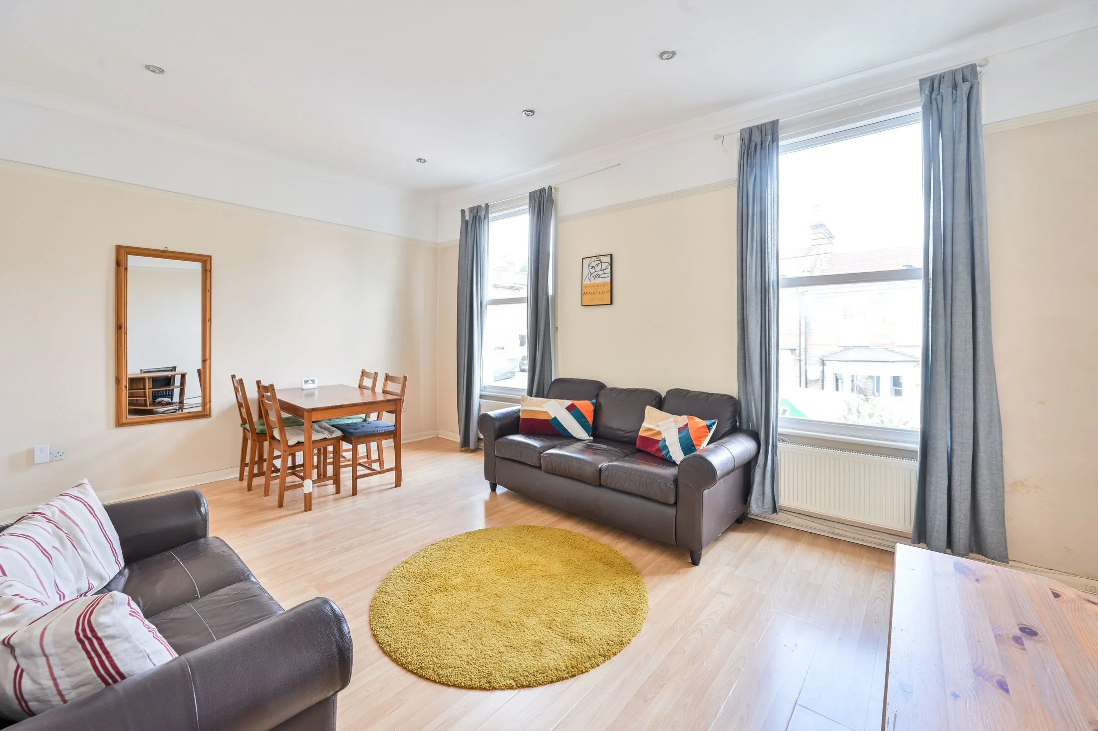 Flat Dragonfly Place in Greater London