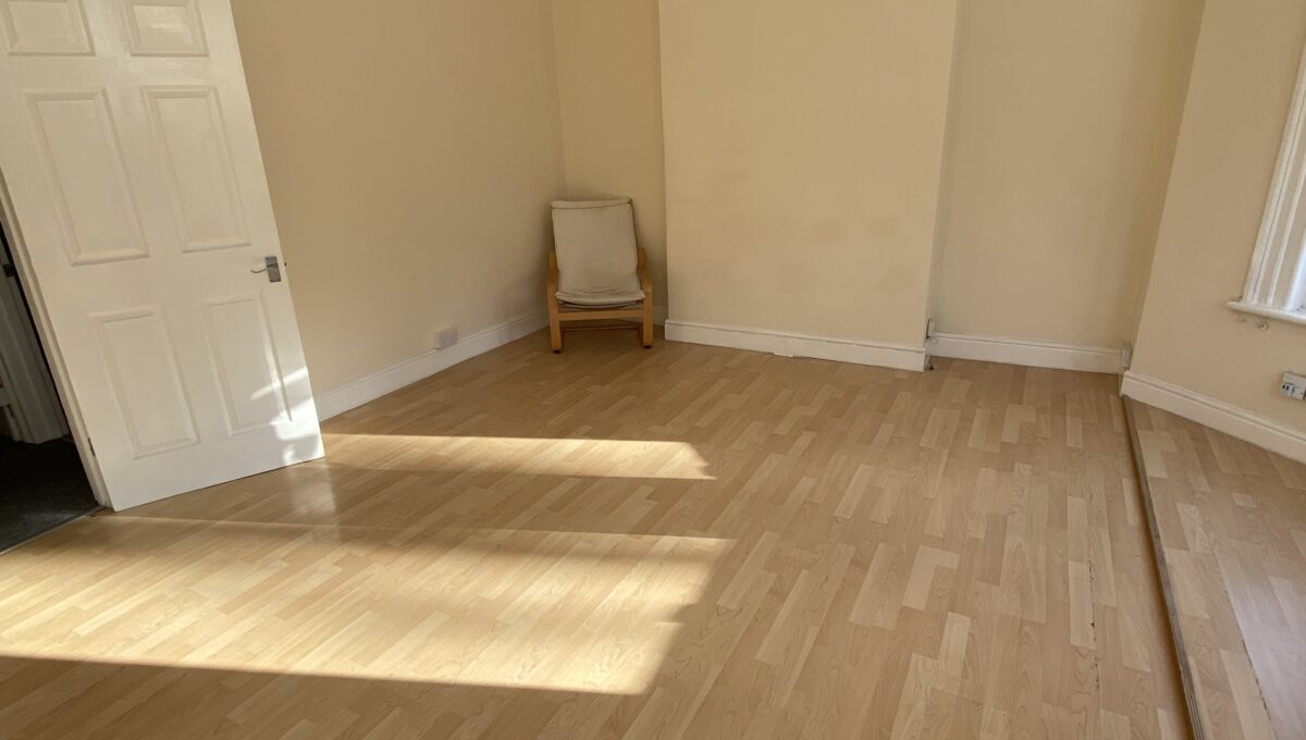 Flat Whitchurch Road in Cardiff