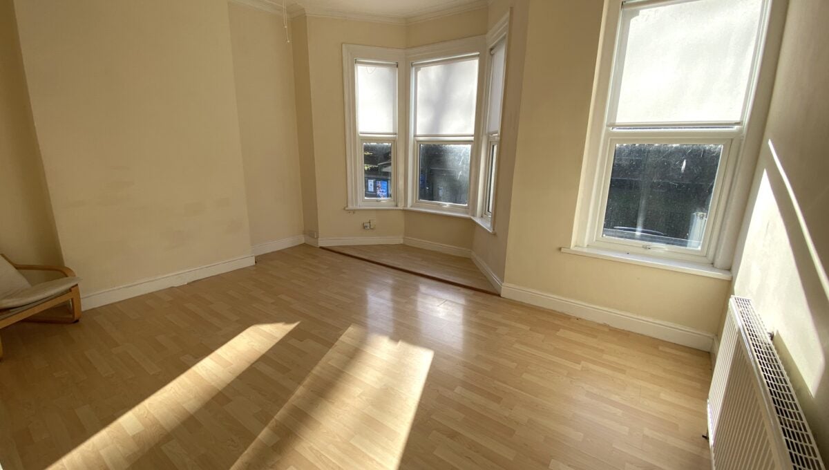 Flat Whitchurch Road in Cardiff