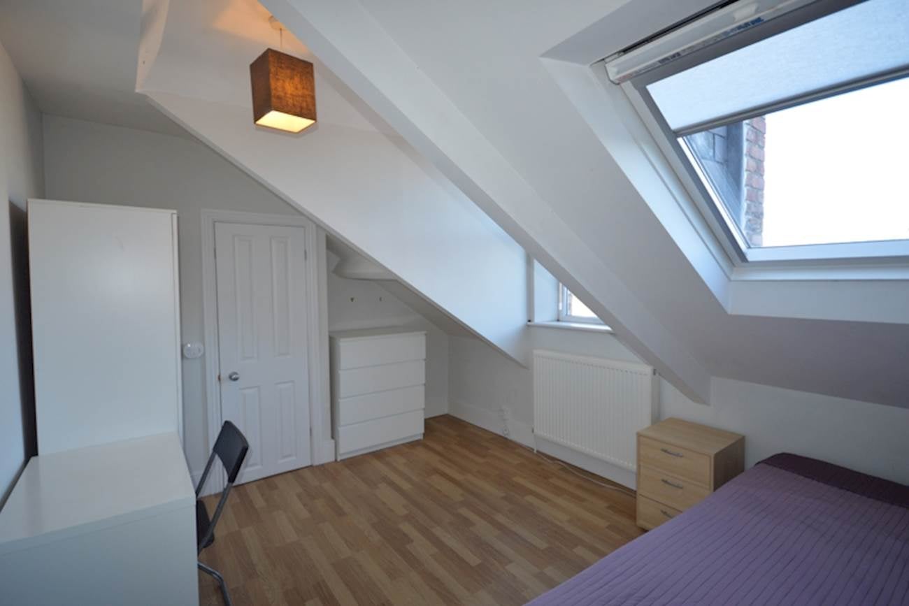 Flat Sunbury Avenue in Newcastle upon Tyne