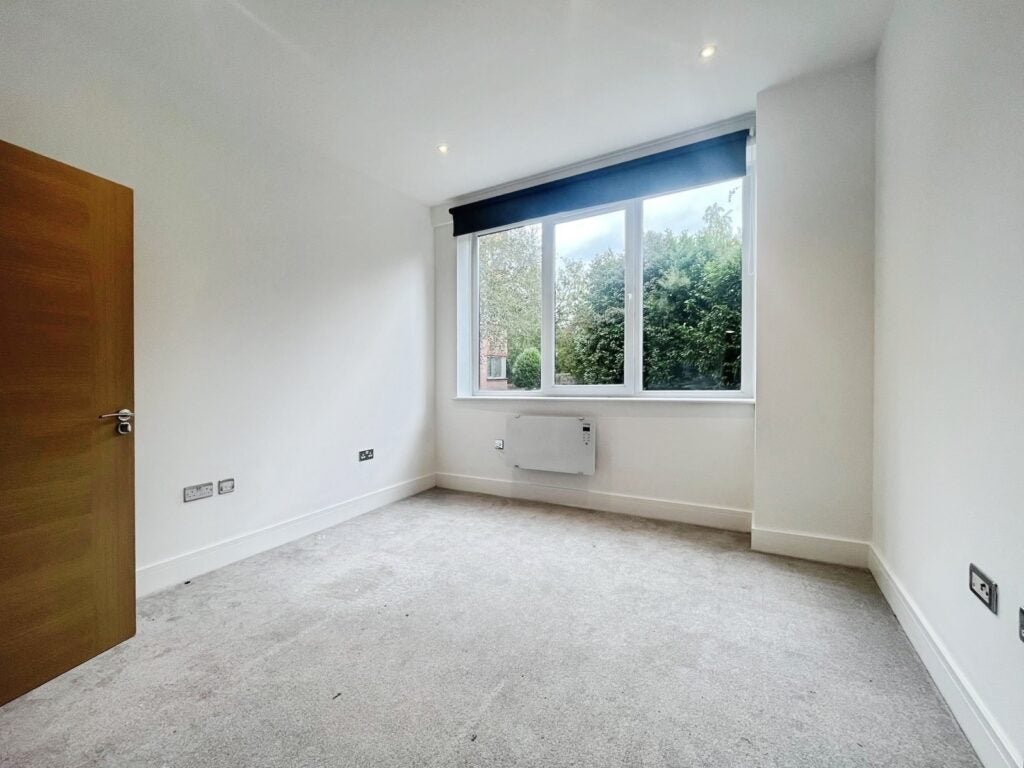 Flat Bartley Way in Hart