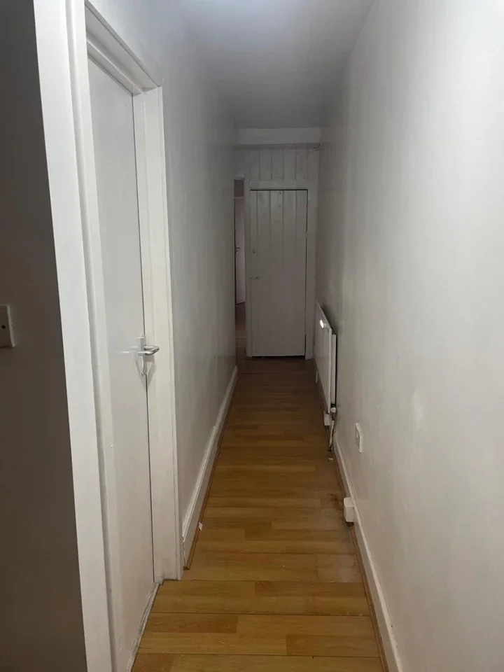 Flat Colchester Avenue in Greater London