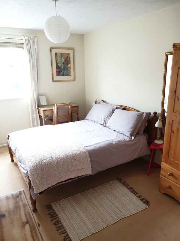 Flat Pickfords Gardens in Slough