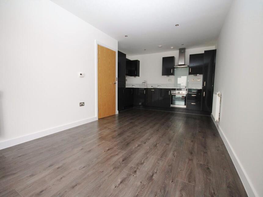 Flat Bournerbook Grove in Greater London