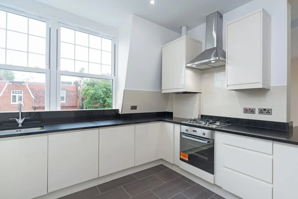 Flat Aberdare Gardens in Greater London