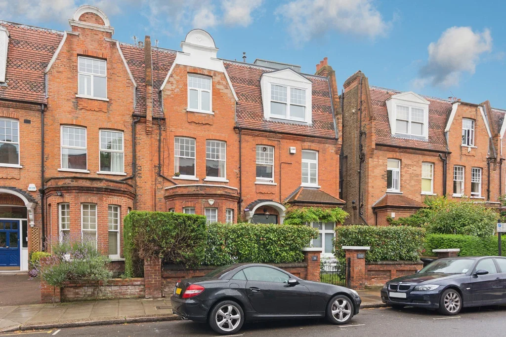 Flat Aberdare Gardens in Greater London