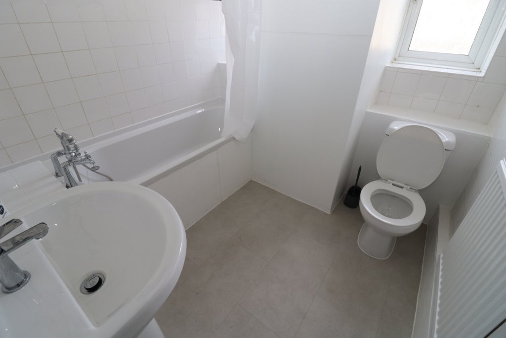 Room Globe Road in Greater London