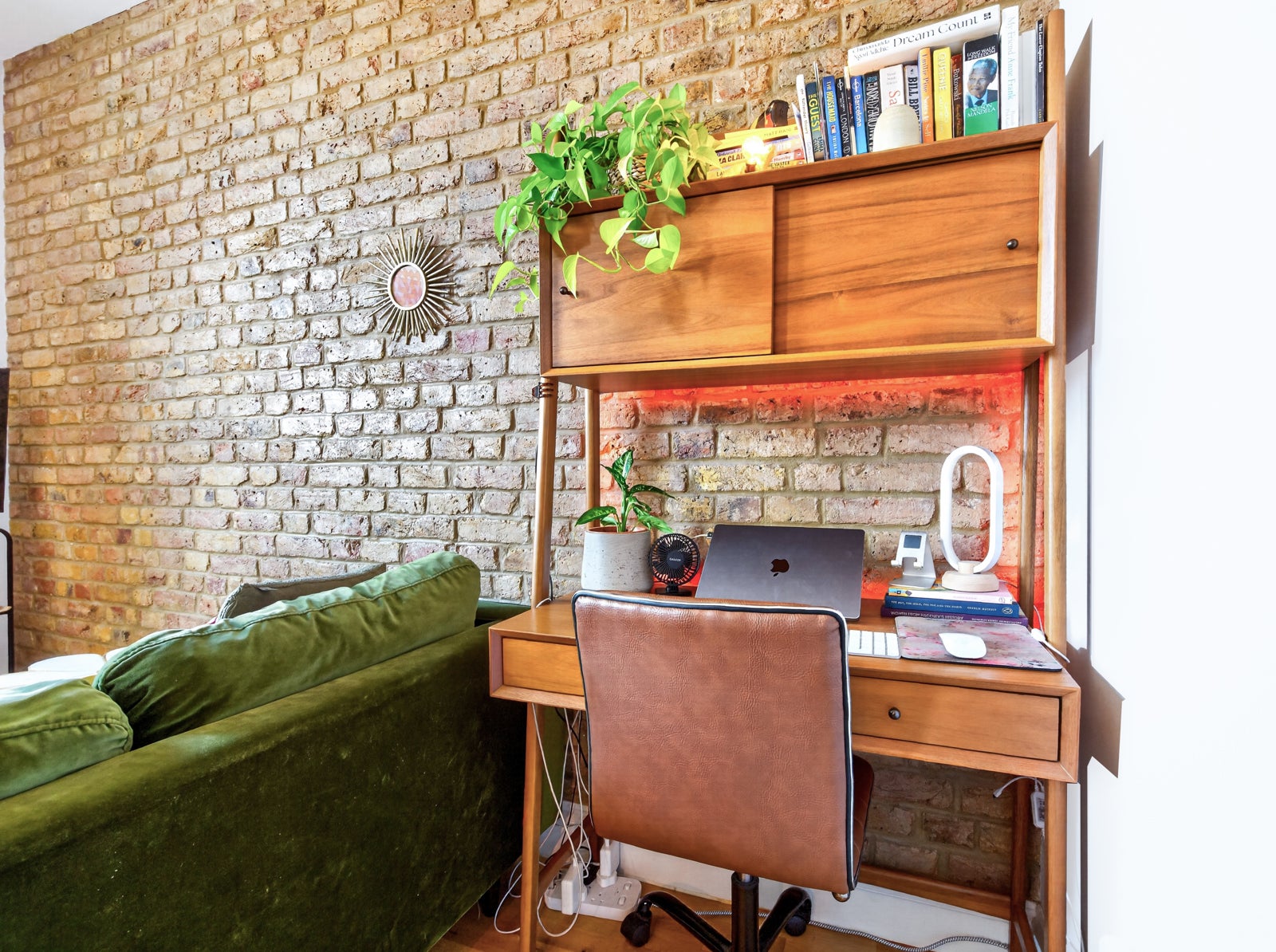Flat Amhurst Road in Greater London