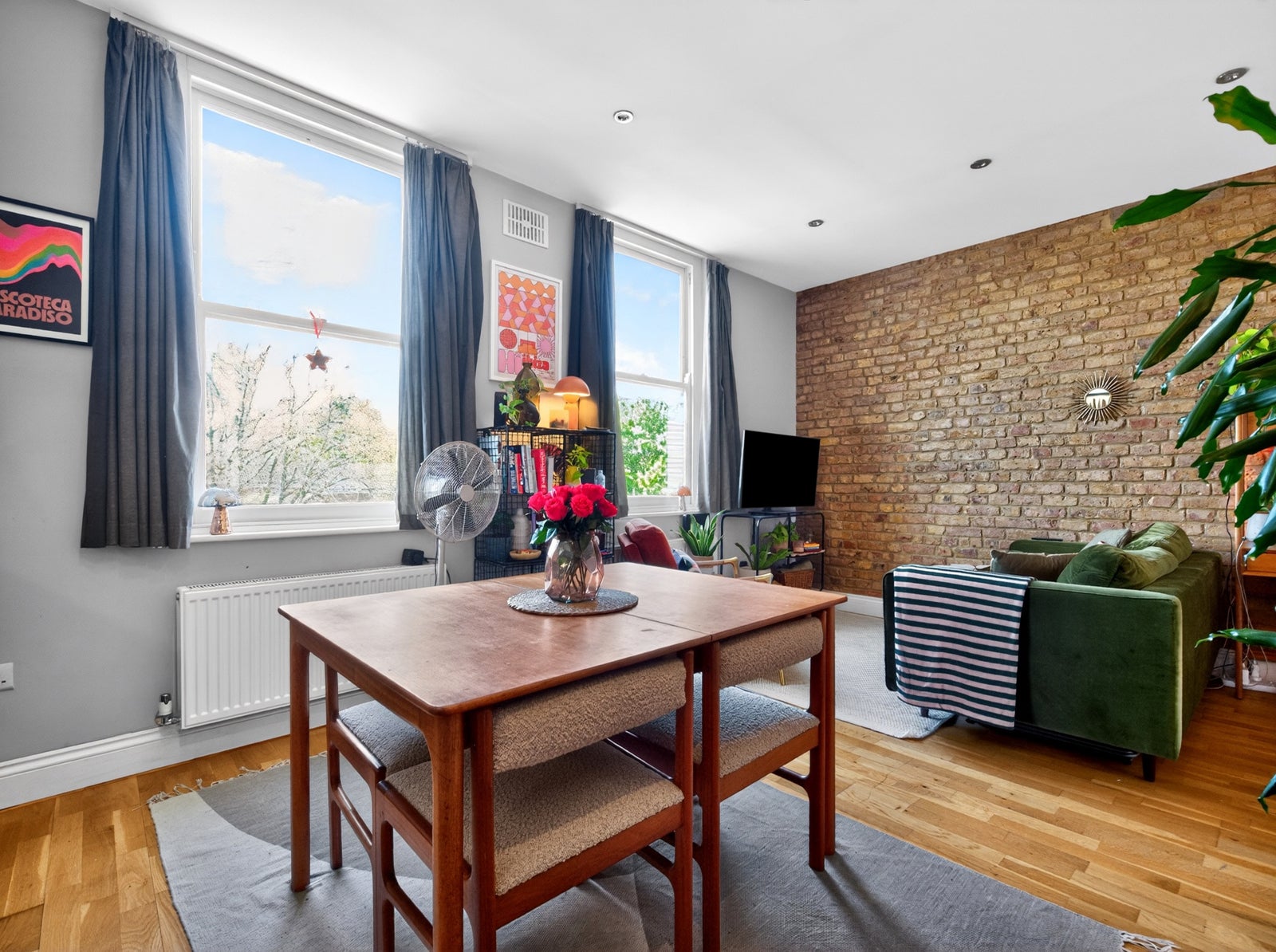 Flat Amhurst Road in Greater London