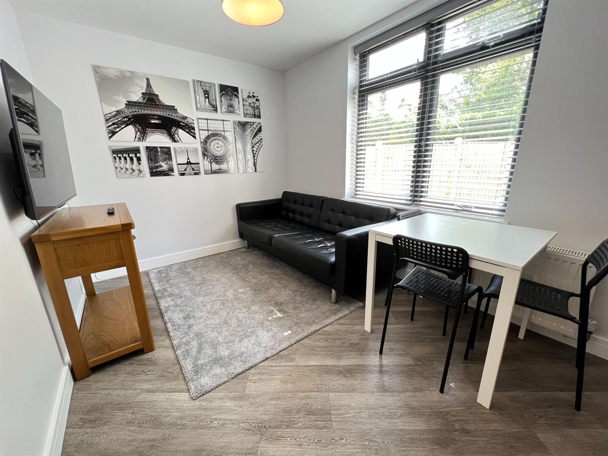 Flat Eton Road in Rushcliffe