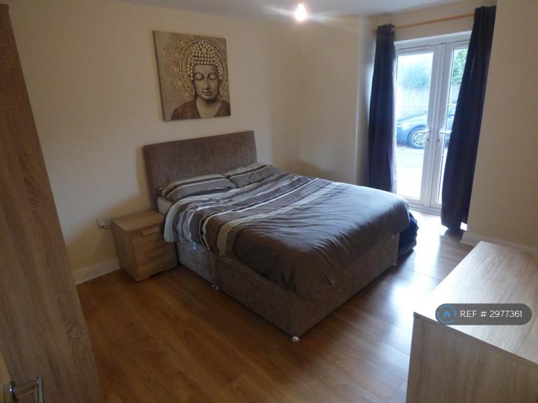 Flat Methuen Road in Bournemouth