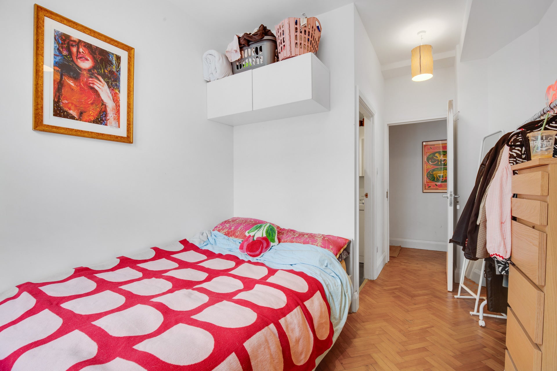 Flat Queensway in City of Westminster