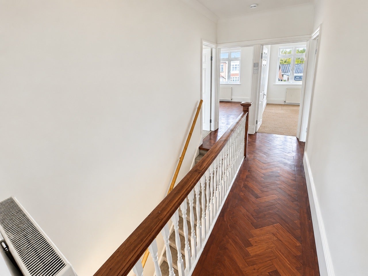 Flat Hornchurch Road in Greater London