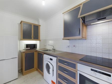 Flat Alençon Link in Basingstoke and Deane