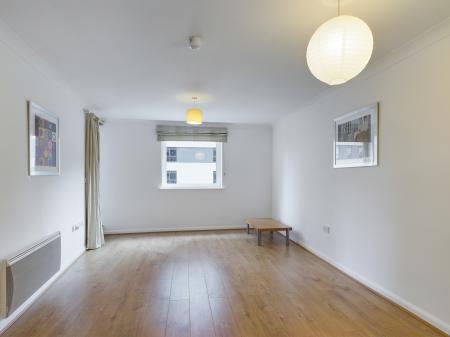 Flat Alençon Link in Basingstoke and Deane