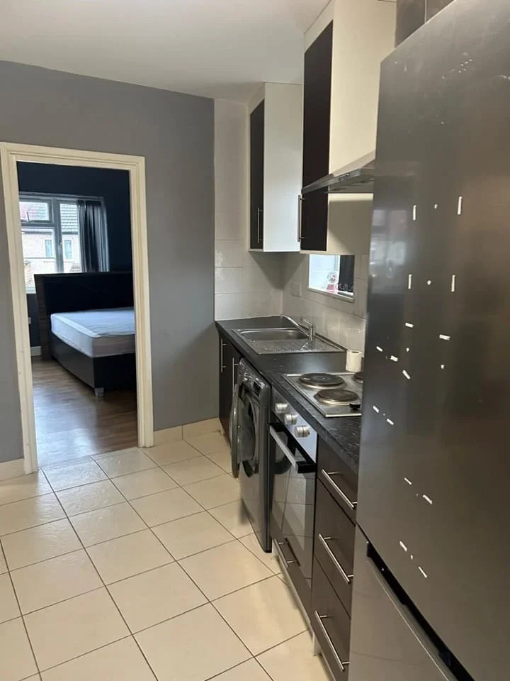 Flat Whitton Dene in Greater London