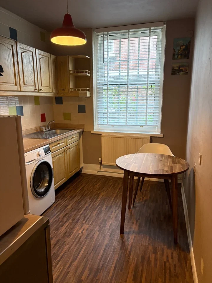 Room The Sutton Estate in Greater London