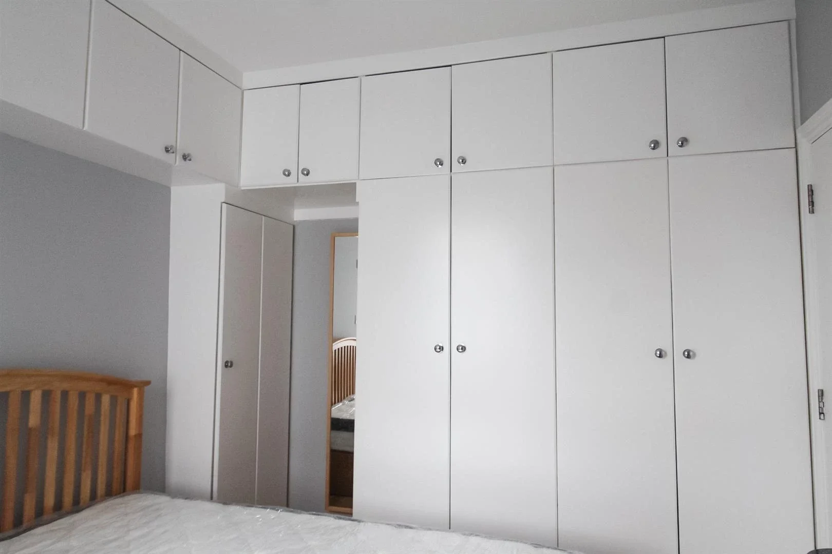 Room Gathorne Road in Greater London
